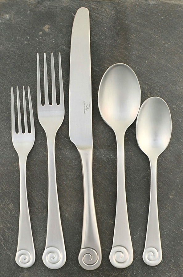 Ammonite Satin (Stainless) 5 Piece Place Setting by Robert Welch-1