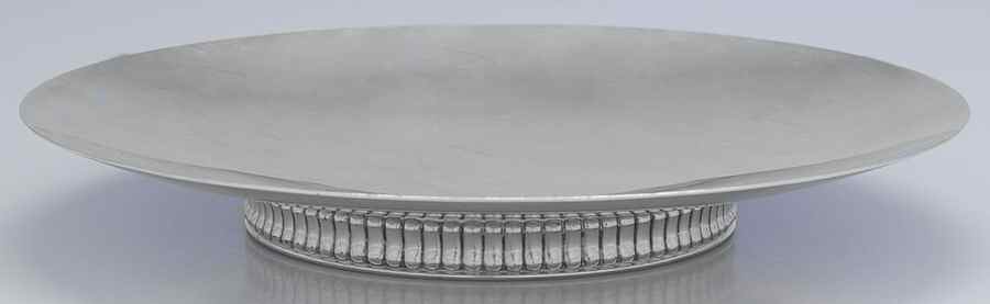 1130 (Silverplate, Hollowware) 10" Diameter Pedestal Cake Stand by Reed & Barton-1