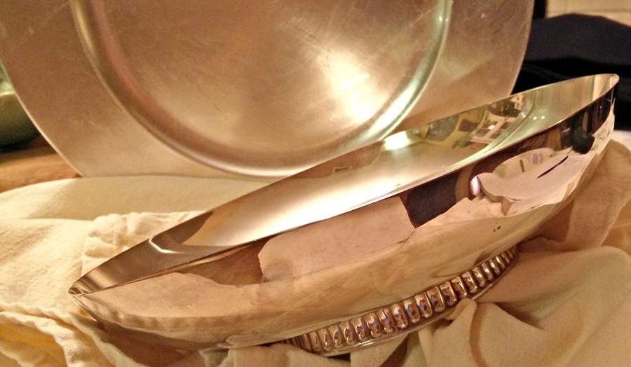 1130 (Silverplate, Hollowware) 9" Round Vegetable Bowl by Reed & Barton-1