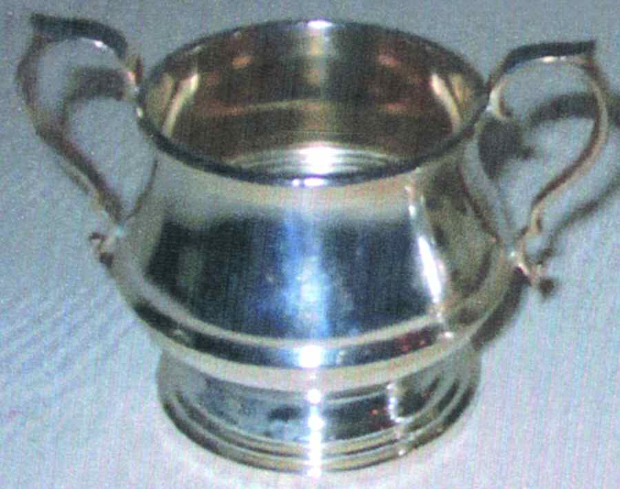Betsy Ross (Silverplate, Hollowware) Sugar Bowl & Lid by Reed & Barton-1
