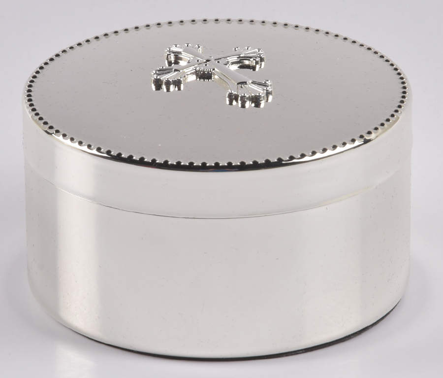 Abbey (Silverplate, Hollowware) Round Box & Lid by Reed & Barton-1