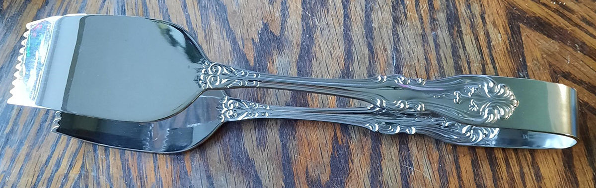 Tubor Lily (Stainless) 1-Piece Salad Tongs by Reed & Barton-1