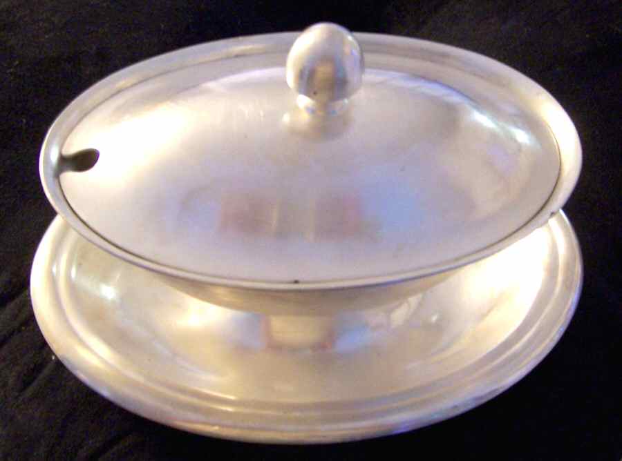 3500 (Silverplate, Hollowware) Silverplate Sauce Boat with Lid & Underplate by Reed & Barton-1