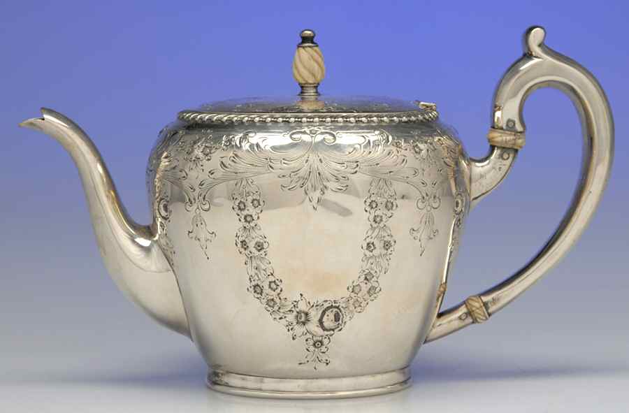 J22 (Sterling, Hollowware) Teapot by Reed & Barton-1