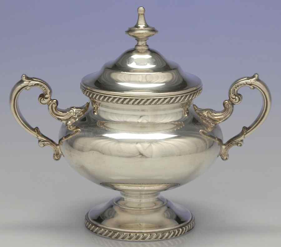5200A-Plain (Silverplate, Hollwware) Sugar Bowl & Lid by Reed & Barton-1