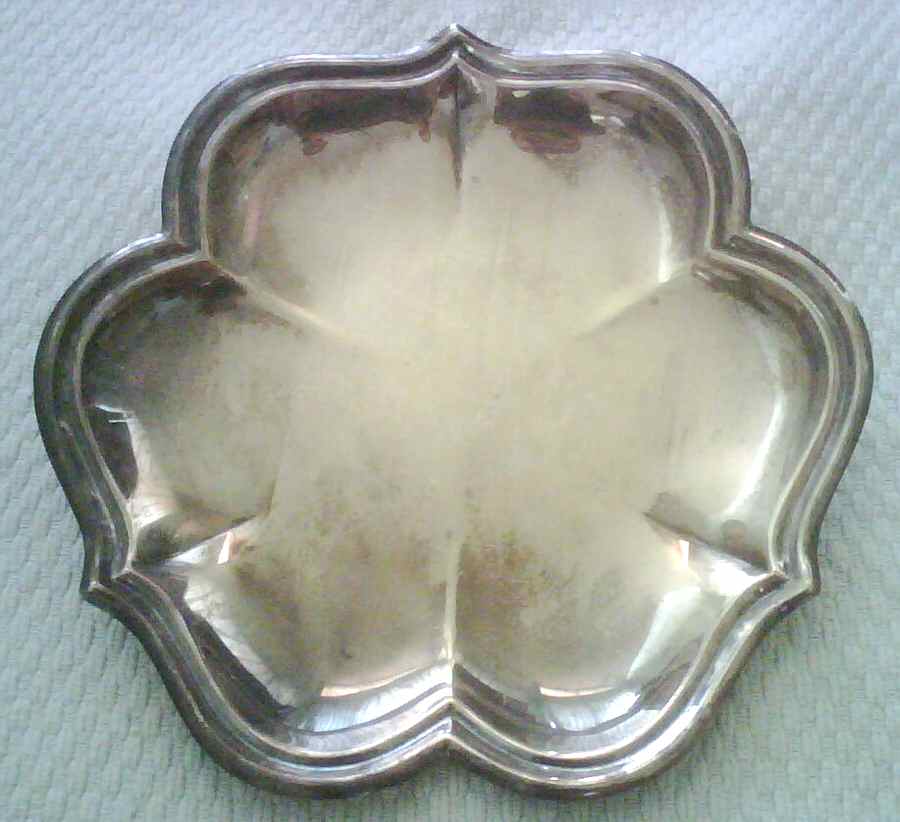 1470 (Silverplate, Hollowware) 14" Round Tray by Reed & Barton-1