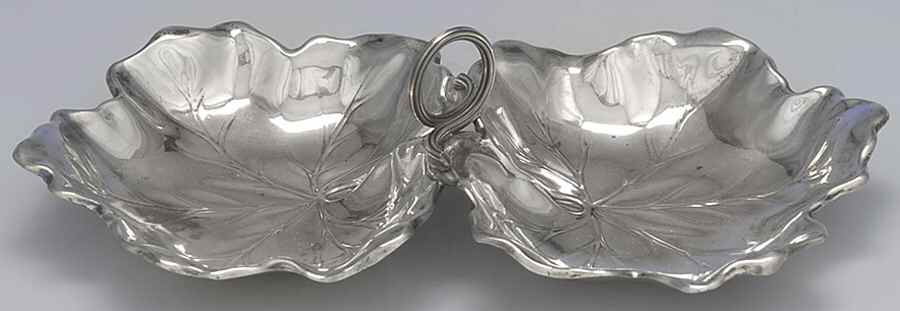 X102B (Sterling, Hollowware) 2 Part Handled Bon Bon by Reed & Barton-1