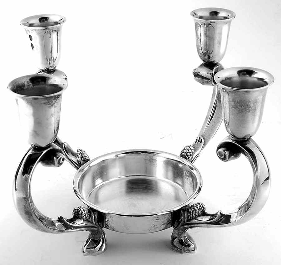 331 (Silverplate, Hollowware) 4 Light Candle Epergne w/No Glass Liner by Reed & Barton-1