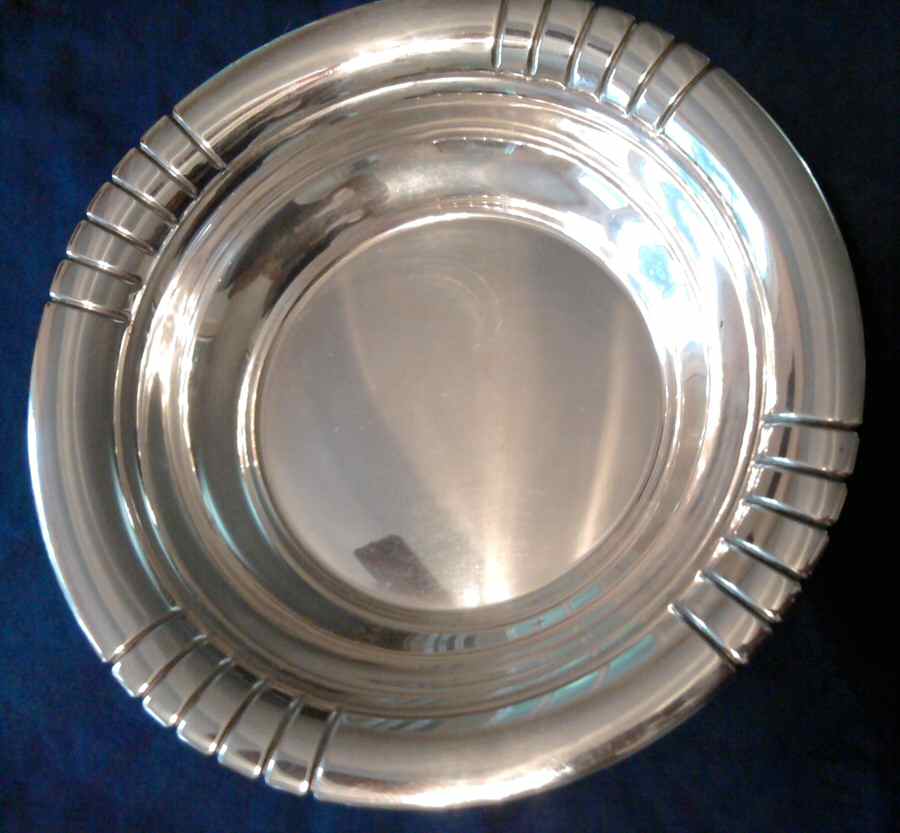 X112 (Sterling, Hollowware) 9" Round Vegetable Bowl by Reed & Barton-1