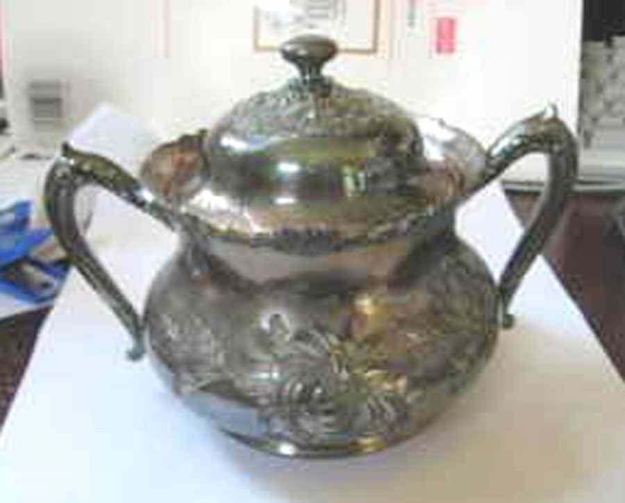 3549 (Silverplate, Hollowware) Sugar Bowl & Lid by Reed & Barton-1
