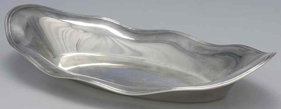 386 (Sterling, Hollowware) 11" Bread Tray by Reed & Barton-1