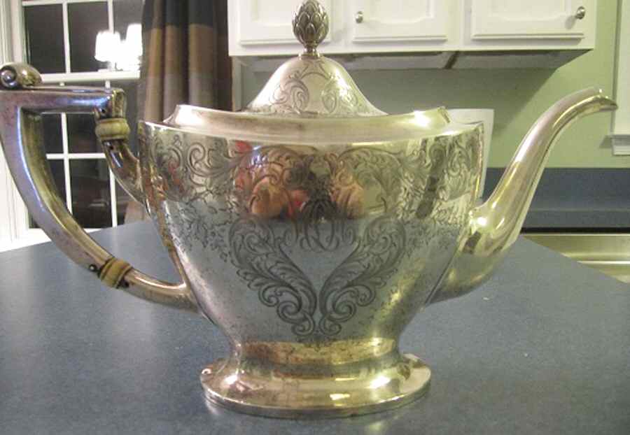 450 (Sterling, Hollowware) Teapot by Reed & Barton-1