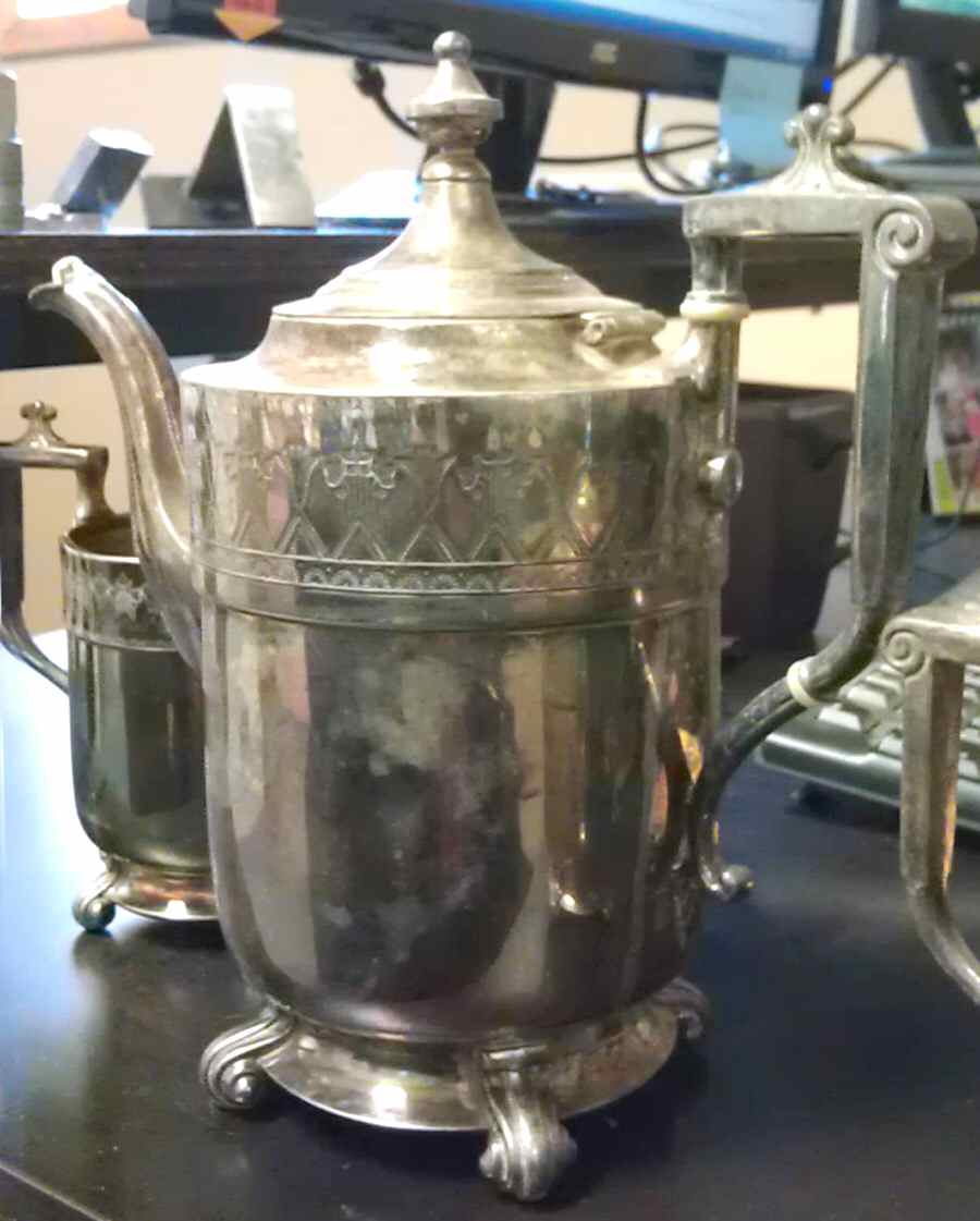 2680 (Silverplate.Hollowware) Silverplate Coffee Pot by Reed & Barton-1