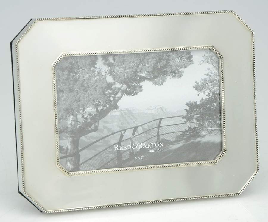 Heritage (Pewterplate, Hollowware) Frame-Holds 4" X 6" Picture by Reed & Barton-1