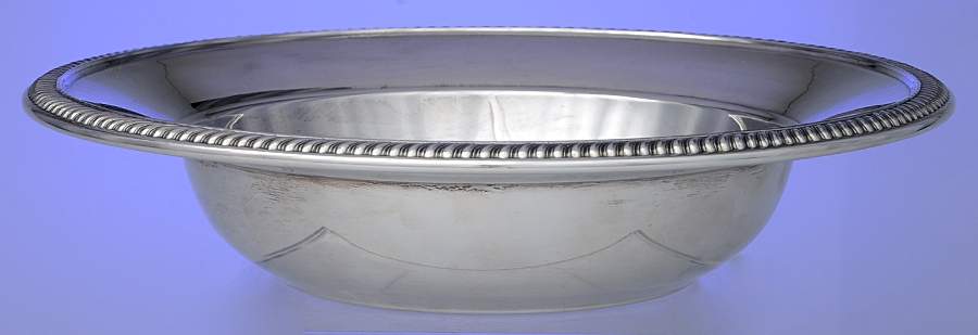 1208 (Silverplate, Hollowware) 10" Round Vegetable Bowl by Reed & Barton-1