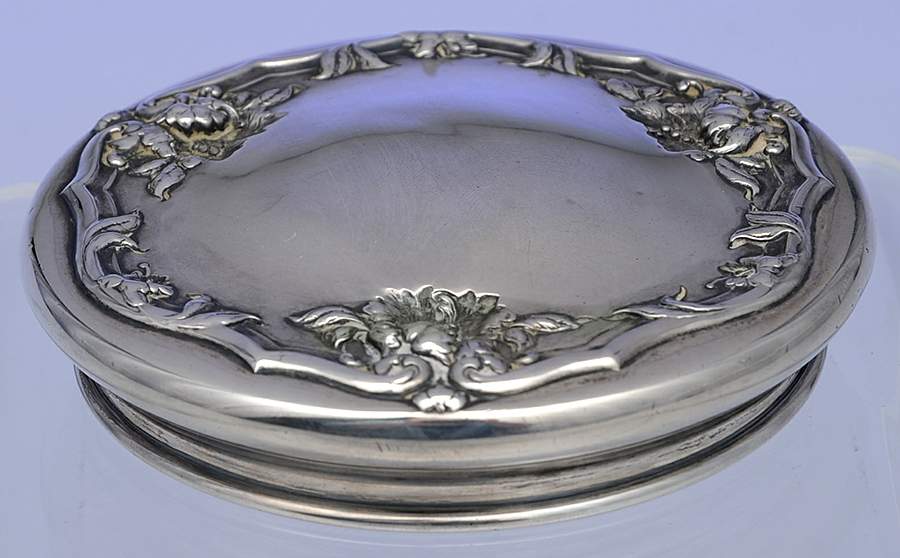 Intaglio (Sterling, 1905, Hollowware) Sterling Lid for Crystal Powder Jar by Reed & Barton-1