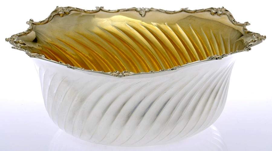 79 (Sterling, Hollowware) 9" Round Vegetable Bowl by Reed & Barton-1