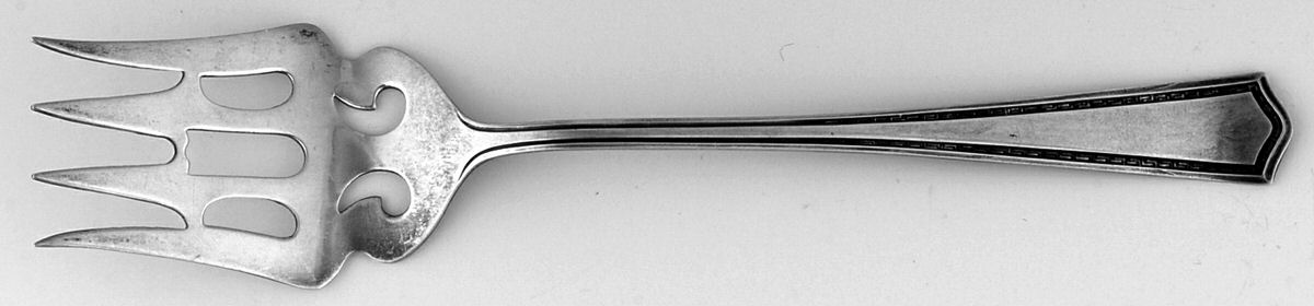 Arcadia (Sterling) Medium Chipped Beef Fork by Saart Brothers-1