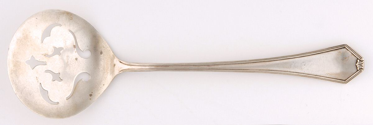 Simplicity (Sterling) Small Cucumber/Tomato Server by Saart Brothers-1