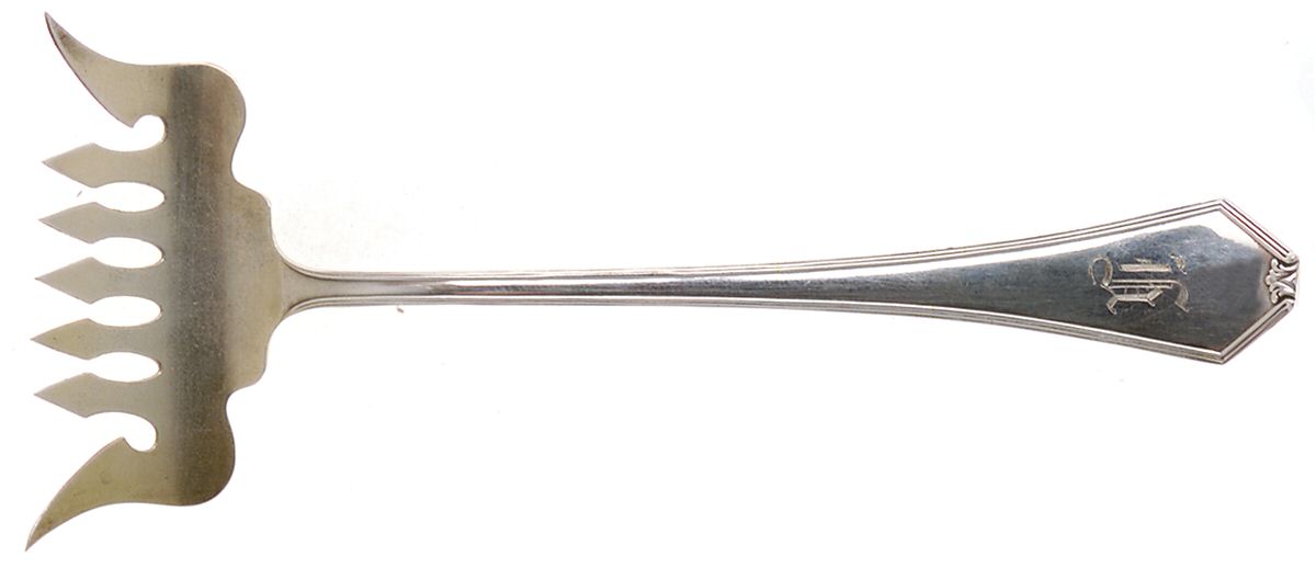 Simplicity (Sterling) Large Solid Tined Sardine Serving Fork by Saart Brothers-1