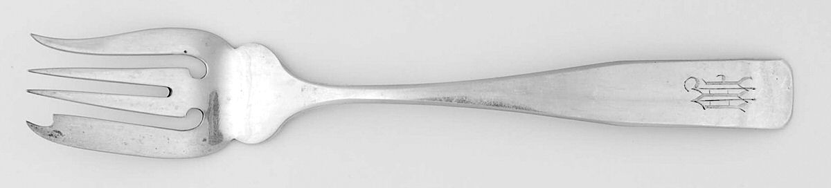 Elizabeth Tudor-Plain (Sterling, 1907) Individual Salad Fork by Schofield-1