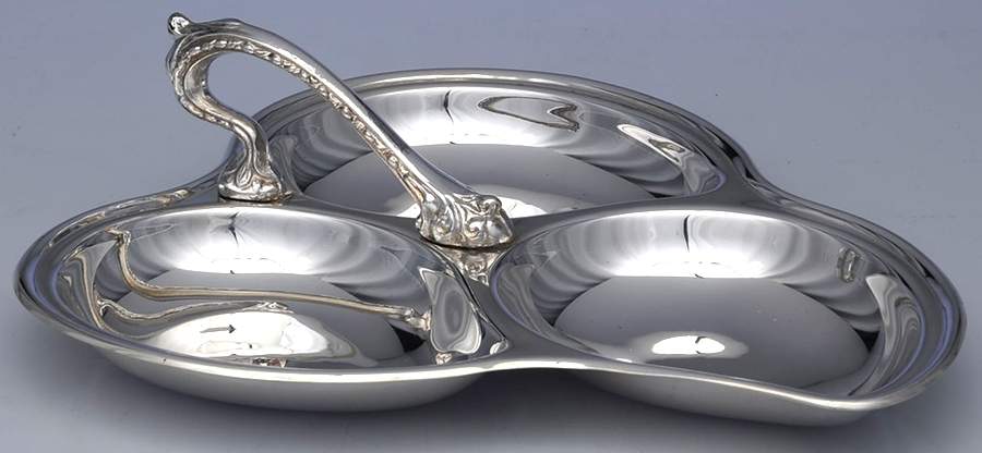 Silverplate Hollowware 3 Part Divided Server by Sheridan Silver Co-1