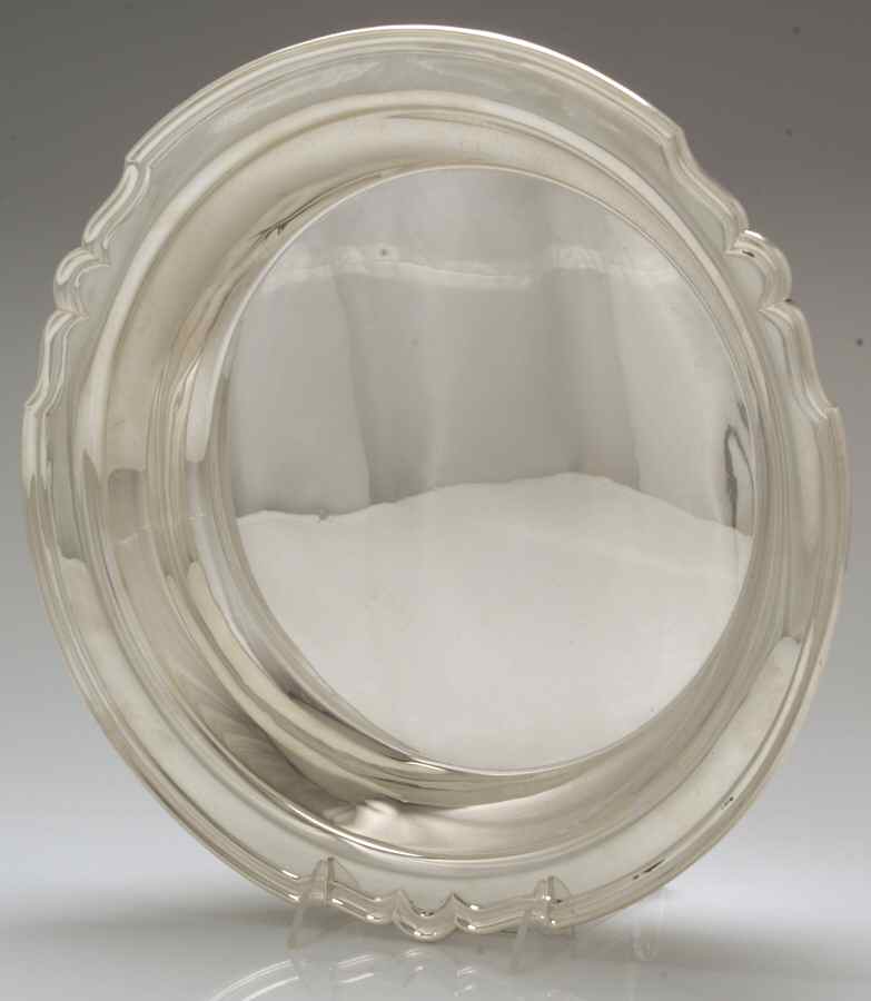 Winchester (Sterling, 1910, Hollowware) Large Sterling Round Vegetable Bowl by Shreve Silver-1