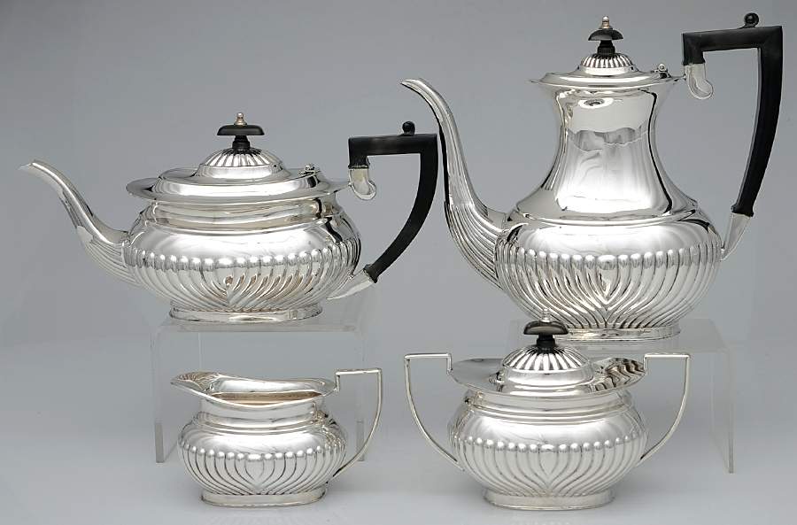 8000 (Silverplate, Hollowware) (4 Piece) Silverplate Tea Set by Sheffield Silver Co (USA)-1