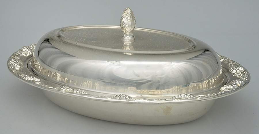 Vintage (Silverplate, Hollowware) (2 Pc) 11" Oval Double Vegetable by Sheridan Silver Co-1