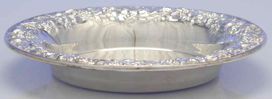 Vintage (Silverplate, Hollowware) 8" Low Round Vegetable Bowl by Sheridan Silver Co-1