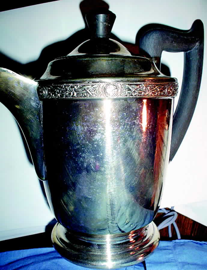 902 (Silverplate, Hollowware) Silverplate Coffee Pot by Sheffield Silver Co (USA)-1