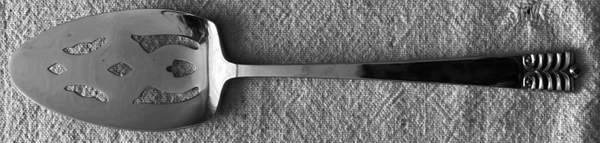 Trellis All Stainless Pie Server by Stanley Roberts-1