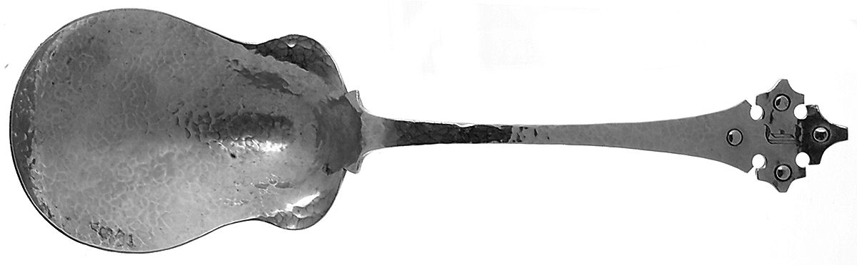 Fourteenth Century (Sterling) Large Solid Berry/Casserole Spoon by Shreve Silver-1