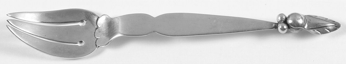 SBN4 (Sterling) Medium Solid Cold Meat Serving Fork by Sanborns (Mexico)-1