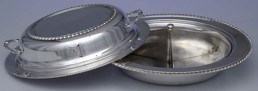 Gadroon (Silverplate, Hollowware) 3 Part Round Divided Vegetable with Lid by Sheridan Silver Co-1