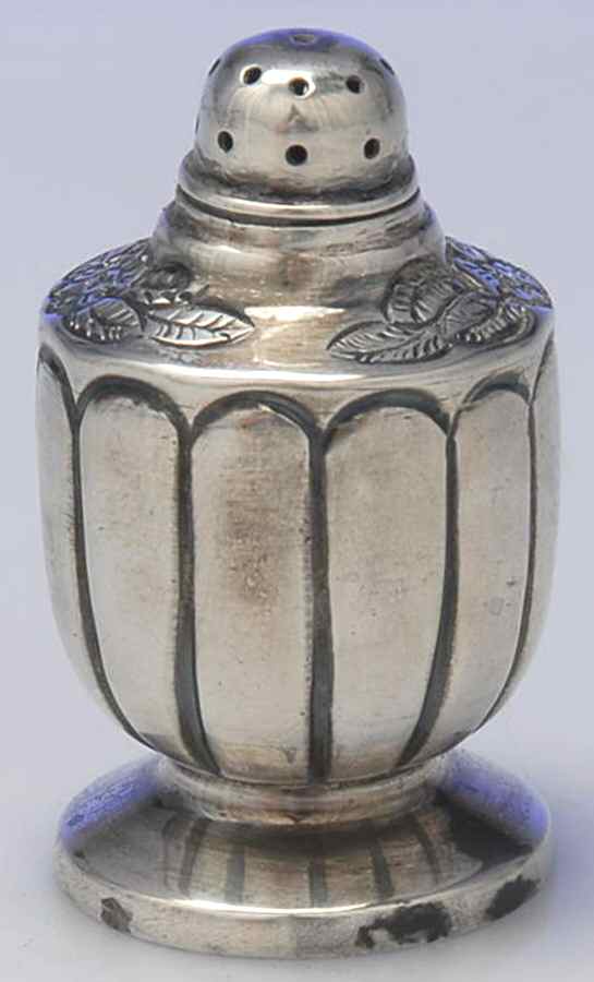 9560 (Sterling, Hollowware) Individual Pepper Shaker by Sanborns (Mexico)-1