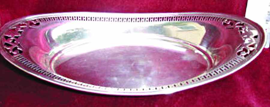 0759 (Sterling, Hollowware) 10" Bread Tray by Sterling Silver Mfg Co-1