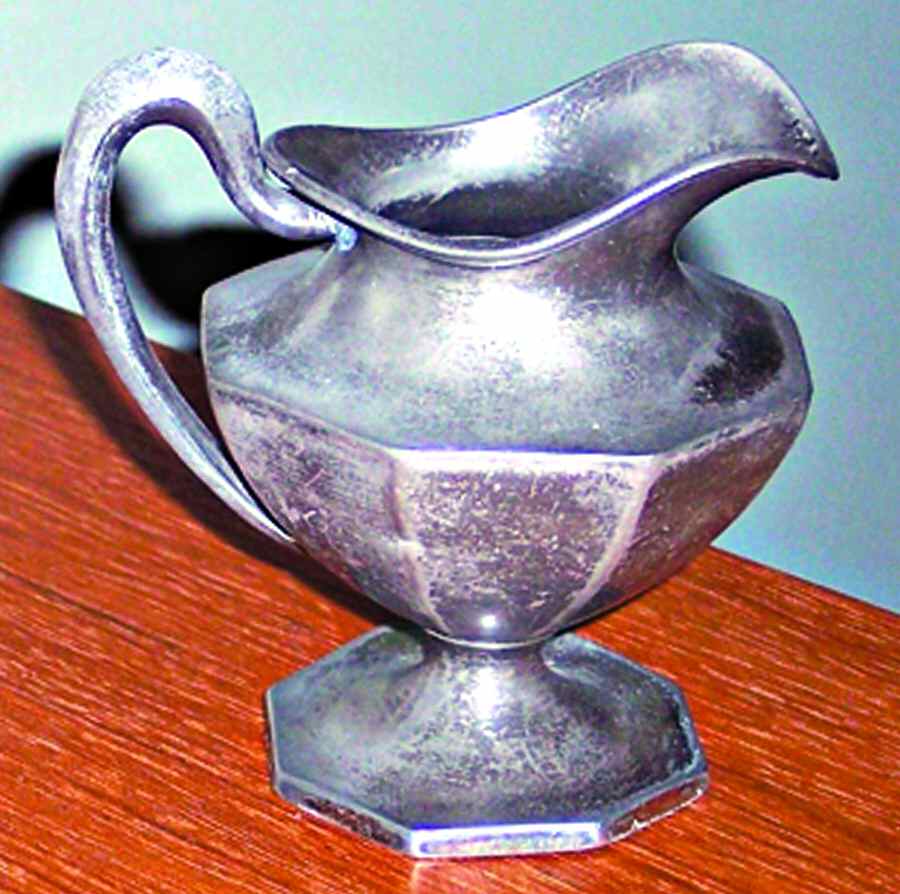 7009 (Silverplate, Hollowware) Creamer by Superior-1
