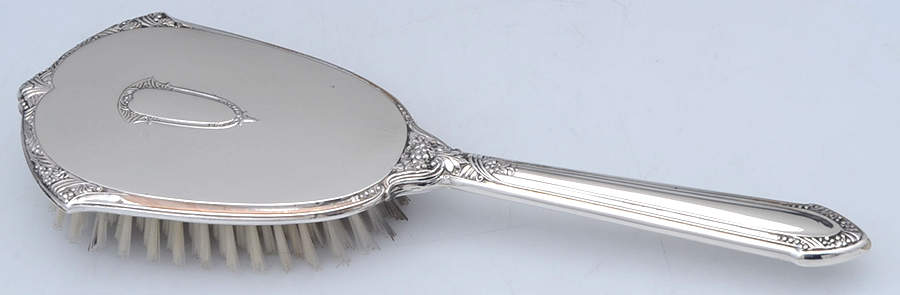 SBS13 (Sterling, Hollowware) Hair Brush by Saart Brothers-3
