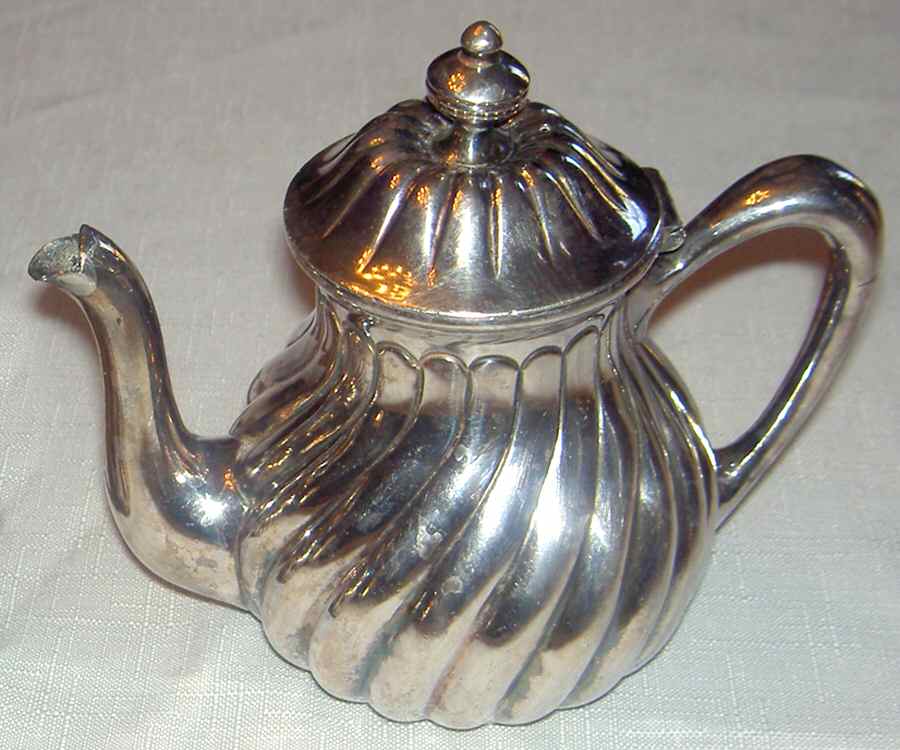 82DD (Silverplate, Hollowware) Silverplate Coffee Pot by Simpson Hall & Miller-1