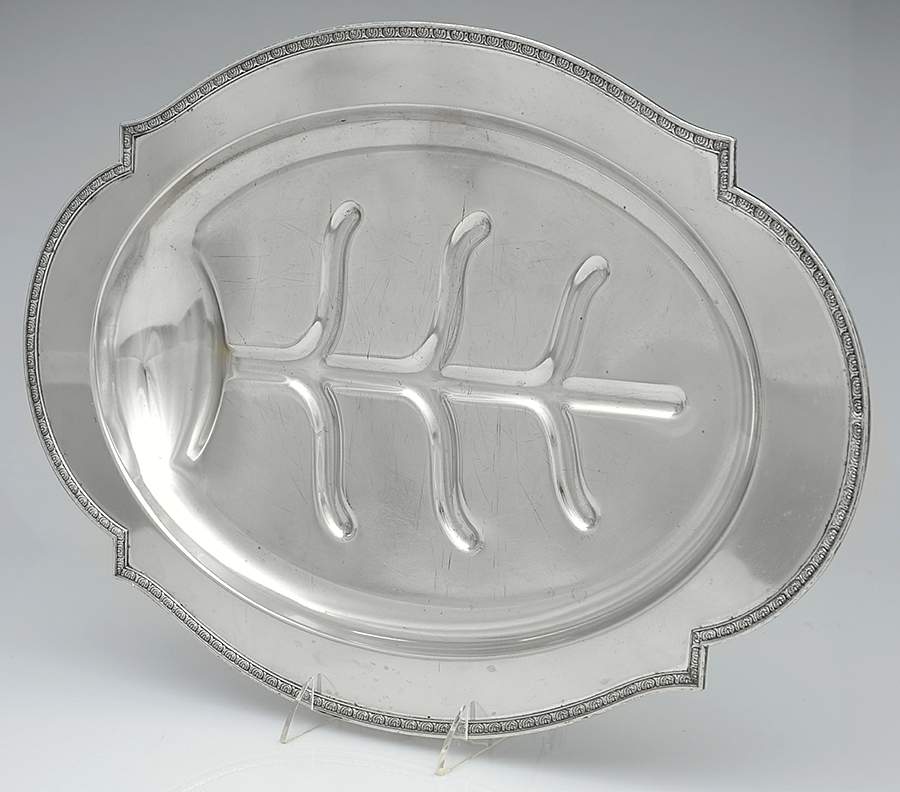 4005 (Silverplate, Hollowware) 19" 4 Toed Meat Platter with Well by Sheffield Silver Co (USA)-1