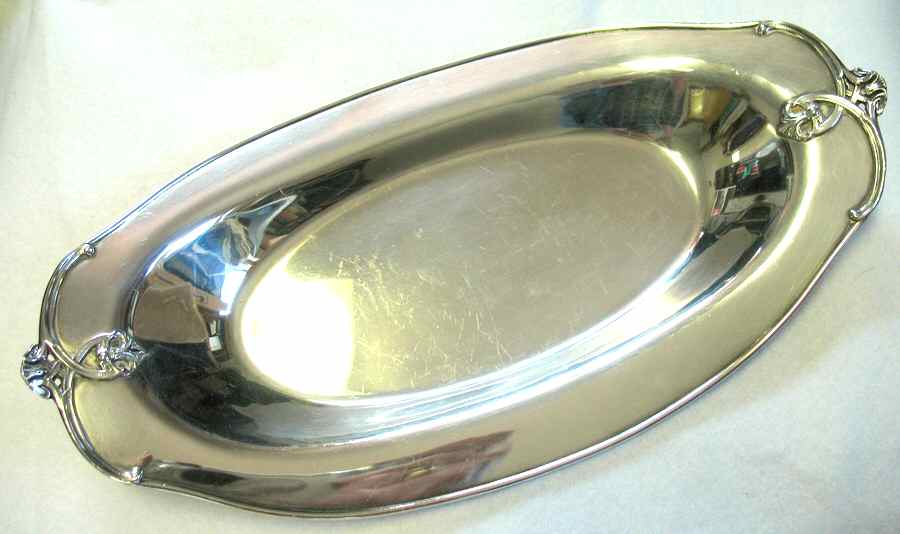 2688 (Silverplate, Hollowware) Silverplate Bread Tray by Sheffield Silver Co (USA)-1