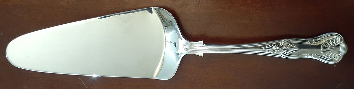 Queens (Silverplate) Pie Server with Stainless Blade by Sheffield Silver Co (England)-1