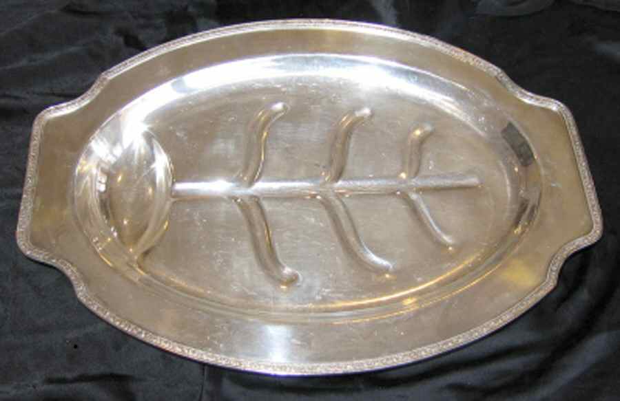 3726 (Silverplate, Hollowware) Meat Platter with Well Tree by Sheffield Silver Co (USA)-1