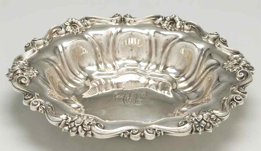 689 (Sterling, Hollowware) 9" Round Low Vegetable Bowl by Shreve Crump & Low-1