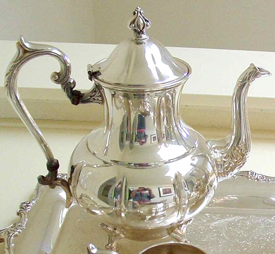 SDN16 (Silverplate, Hollowware) Teapot by Sheridan Silver Co-1