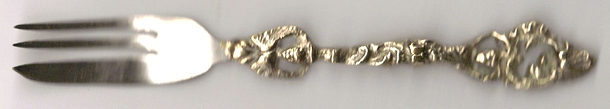 S7S2 (Silverplate) Individual Pie Fork by Sipelia Sheffield-1