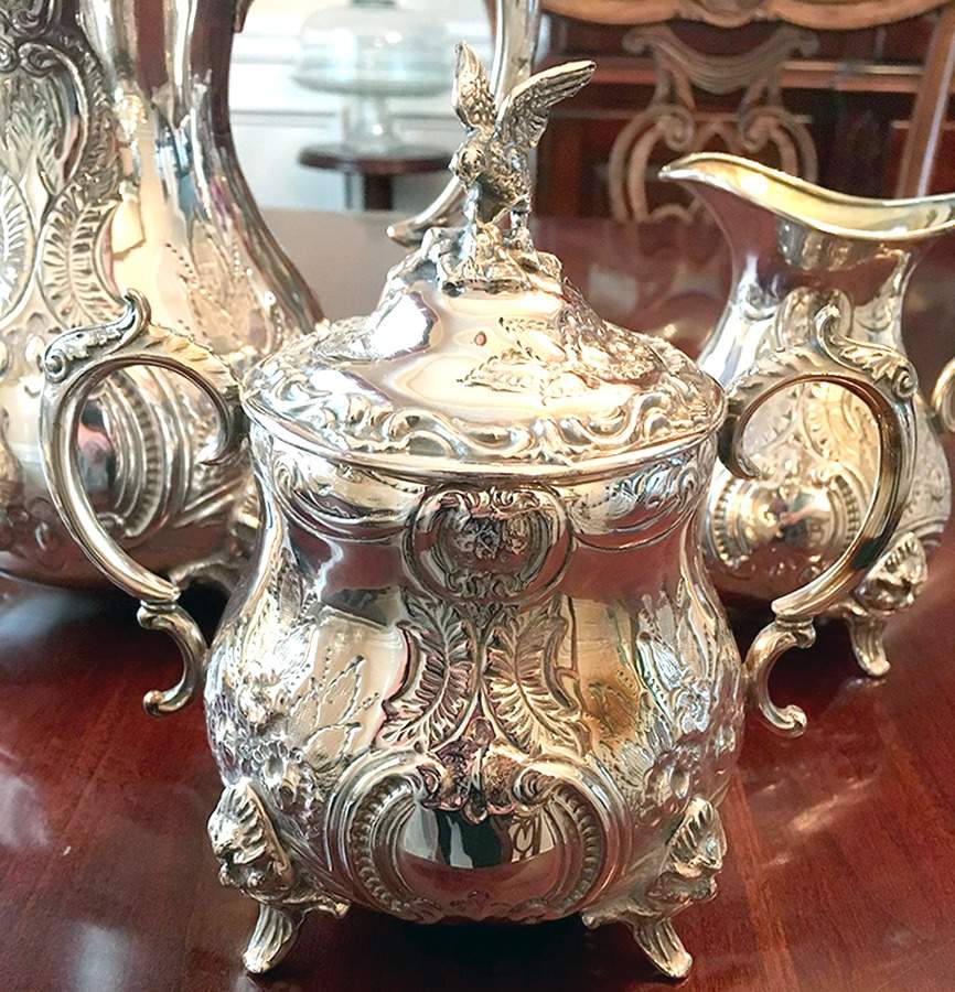 Kentshire (Silverplate, Hollowware) Sugar Bowl & Lid by Sheffield Silver Co (England)-1
