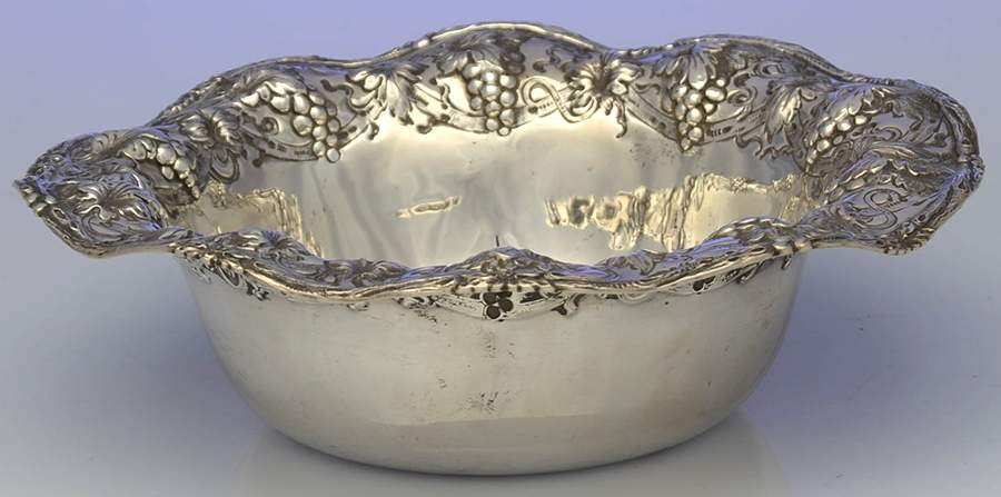 9500 (Sterling, Hollowware) 11" Round Vegetable by Schofield-1