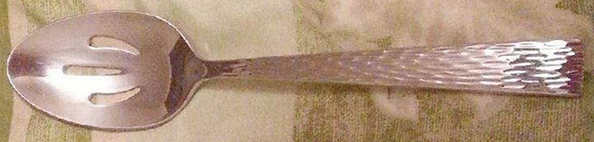 SPL32 (Stainless) Pierced Tablespoon (Serving Spoon) by Splendide-1